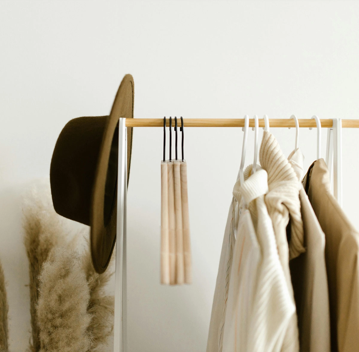 Why Minimalist Fashion Is Becoming So Popular